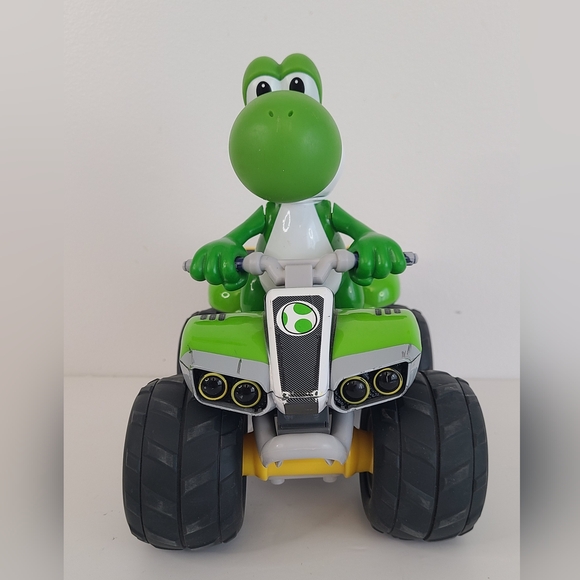 Kyosho Mario Kart Buggy R / C Yoshi No‎ Remote Included - Picture 2 of 11